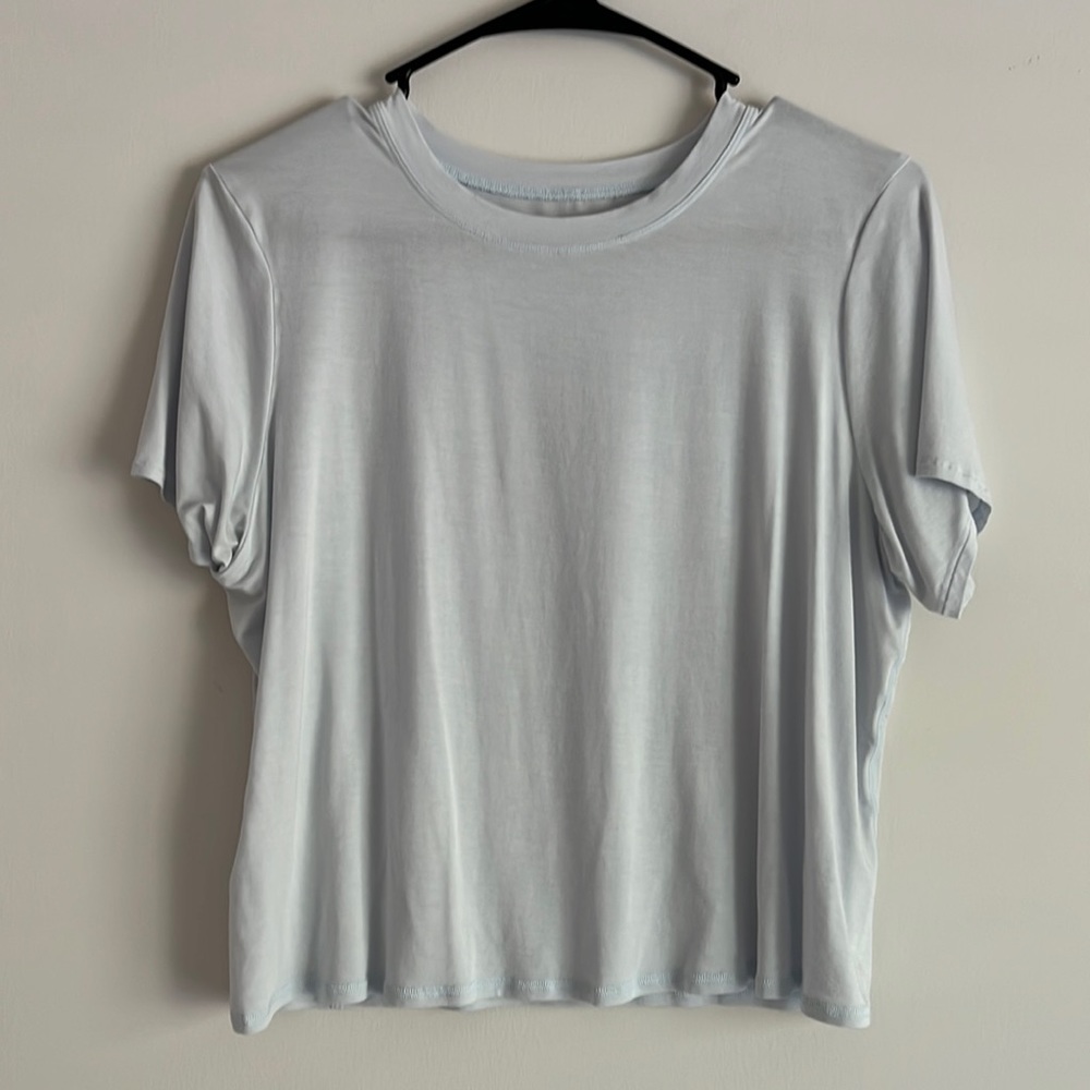 Lululemon workout top